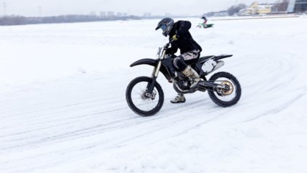 Gibt es Winterreifen für das Motorrad?